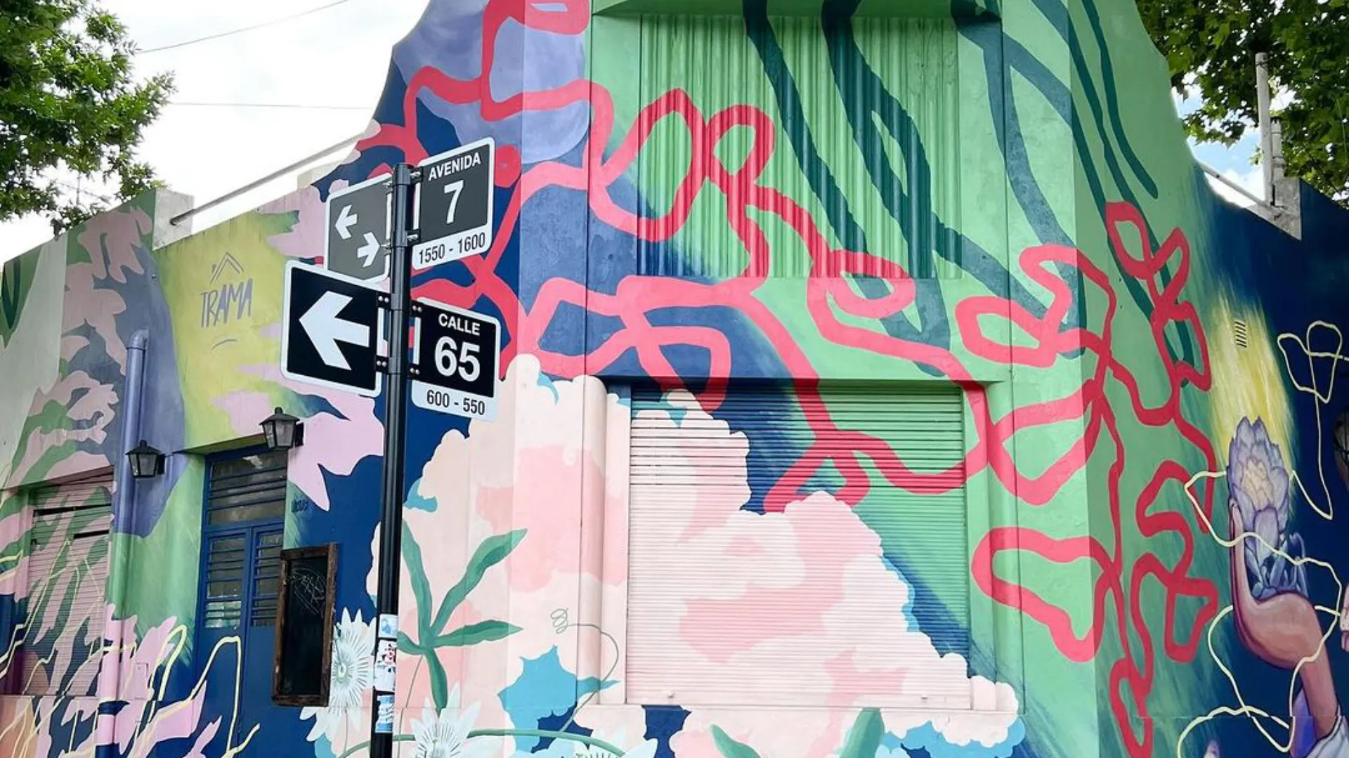 Fotografía del exterior de Casa Trama, centro cultural platense en donde funciona el estudio Tangox